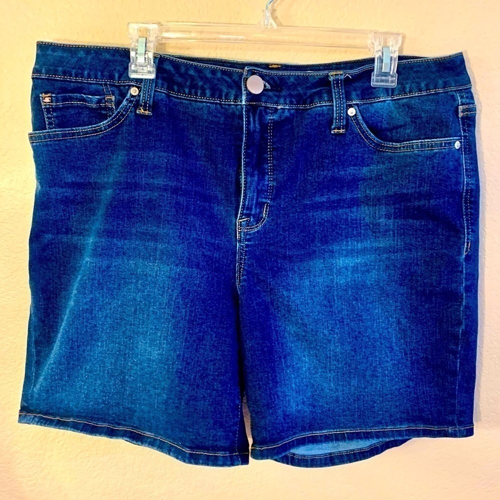 SALE! Seven7 Shorts Sz 16 Weekend Short Blue Denim Jean Cotton Spandex 5 Pockets
